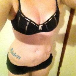 18+ Aus cpl with bi naughty housewife . We love showing off our pictures and videos, Looking for Aussie cpls and females. #swingers
