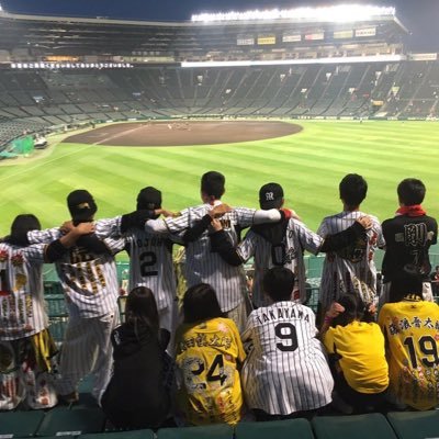 高3です！ライスタ立ち応援推奨派！アンチは讀賣！愛知のぬいぐるみ隊→@Tigers_CHINA25俺の弟子→@taga1207今季3戦2勝1敗0分け気に入らない方どうぞブロックしてください！ノリの良さは保証します！現地で会おう！一言無かったら気になる人しかフォロバしません！！！