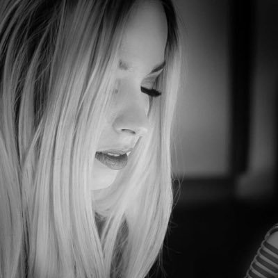 The Voice/XFactor live contestant, singer & writer of pop/dance tunage, life long oreo lover, x Go to : https://t.co/iY60jeaAn0 for my debut single 'Love Games'