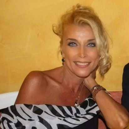 ArmoneDana's profile picture. Musica Arte, Moda & Design

Sales Director