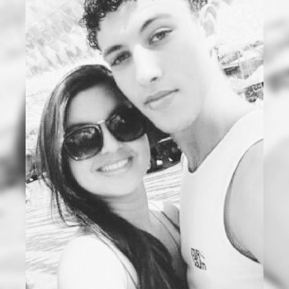 ThatielenLira's profile picture. De todos os loucos do mundo, eu quis vc!