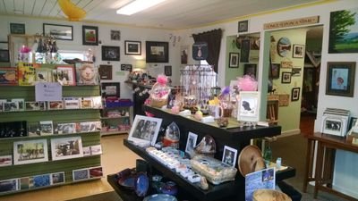 Tubby Treasures Emporium is a unique little gift shop in Ferrisburgh, Vermont. we offer amazing local artistry, fun gifts, & homemade bath products