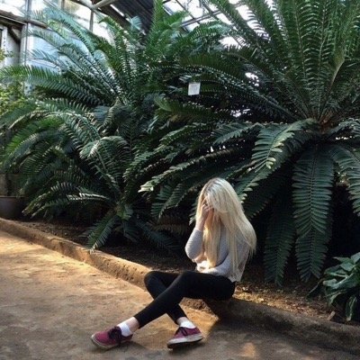 LookHoly's profile picture. мода выходит из моды , а стиль никогда