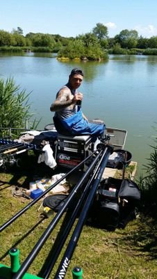 lewisray18's profile picture. 