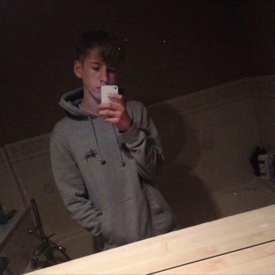 kian_thompson14's profile picture. 