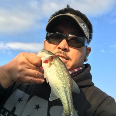 unys_s's profile picture. 40オーバーのお兄ちゃんww 趣味バス釣り！ だいたい1人で釣りに行ってる！ww ほとんど、釣れる場所知らないという残念な感じww だいたい家の近くの野池、たまに青野ダムや他の野池！ そんな感じですがよろしくでーす！ww 無言フォローすいません。