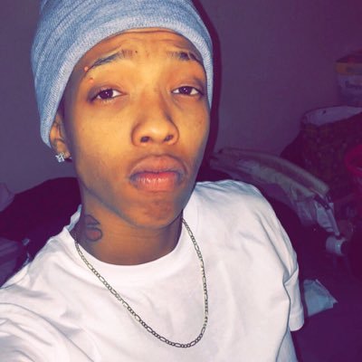 MrColumbuss's profile picture. Visionary✨ SnapChat: @CharmiinKing