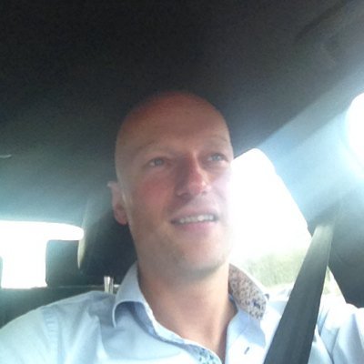Vader Fenna,Wout RT129 Salesmanager Smeding AGF, hardlopen,VW&Porsche oldtimers, snowboarden,  humor, F&B, Appelscha, twittert op persoonlijke titel