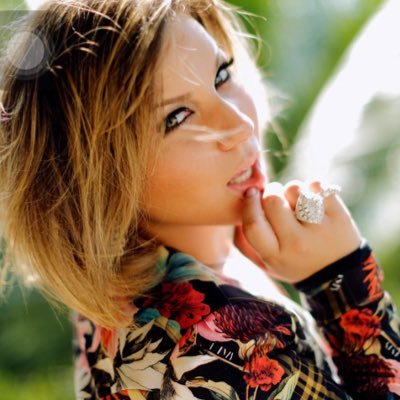 pandamilho's profile picture. MARIA CLÁUDIA ❤️ MATHEUS LISBOA 'Quem é minha campeã? Eu sou minha campeã' AMANDA DJEHDIAN ❤️