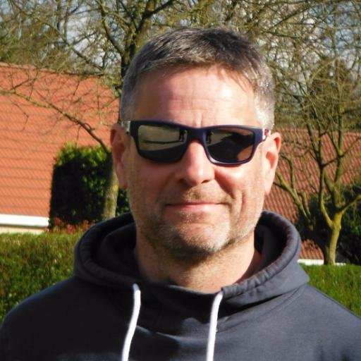 Fitness & health professional, zot van wielrennen (actief en passief), hardlopen én Metafit (de enige echte HIIT).
