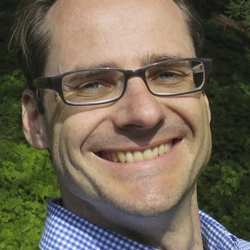 Runs a software business for more than 20 years. Loves traveling.