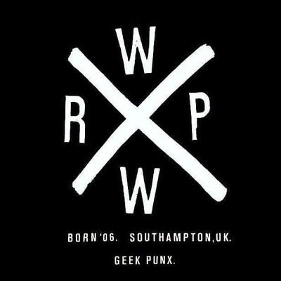 DIY -- Punk x Hardcore x EMO shows - Born 06' - Instagram - wwrpunk  // wrongwayroundradio@hotmail.co.uk
🤘💃