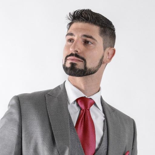☆ Digital entrepreneur
☆ Online marketing and SEO specialist
☆ Trainer, speaker and blogger