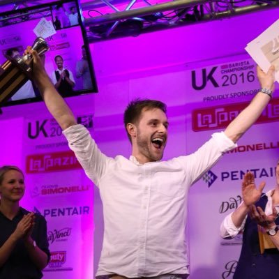 🏆🏆 World Coffee in Good Spirits Champion 2018 and 2019 // 🇬🇧 UK Barista Champion 2016 // ✈️ Drinks consultant
