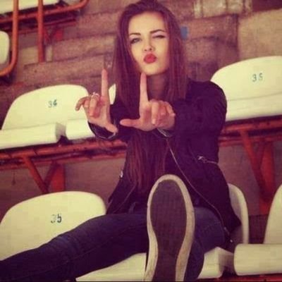 RorModel's profile picture. ‏متفائله ك طفله،تقف على اطراف قدميها لتكذب انها كبرت..