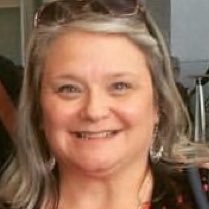 Truly blessed! Friend, daughter, sister, nurse, health & wellness coach,people encourager, ovarian cancer survivor. Making new goals! Enoying everyday!!