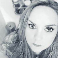 Chloe B (@paradisedivided) 's Twitter Profile