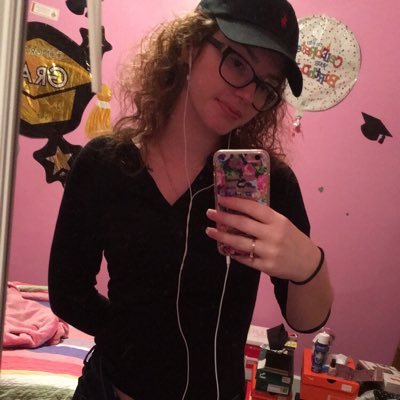 bvarholaa's profile picture. sc ; bvarhola | ig ; bvarhola_ | 18