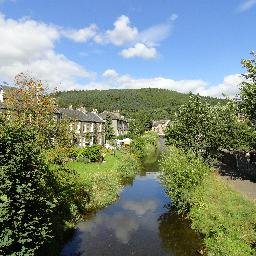 22 Biggiesknowe is a lovely, bright self- catering cottage style apartment situated on a quiet street in the heart of the Borders town of Peebles.