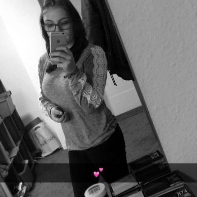 BizzlesQueen199's profile picture. Proud belieber❤️|| Jonaholic ❤️ #BesterYoutuber #Brilliant||Taka Tuka Ultra 🌹