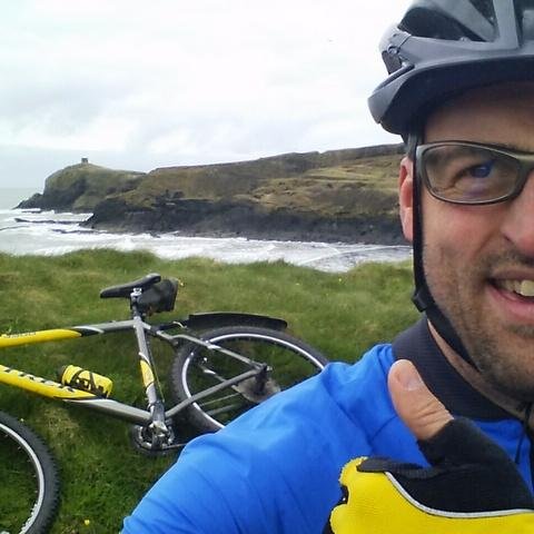 Scientist, loves a bike, aiming to be a decent human. Homemade parsnip wine? Yes plz. He/him. BLM. Love the NHS, fully vaxxed.
@dayjn@mastodon.social