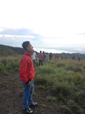 tom_ayiez's profile picture. Bismillah