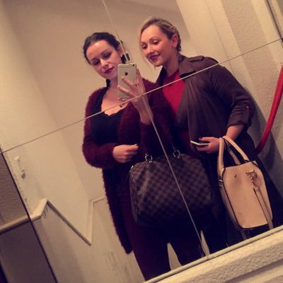 AliiiiceB's profile picture. Du Gabon ☀️ Jusqu'à la France ✈️ Quand on vise on loupe !?! On loupe pas nous