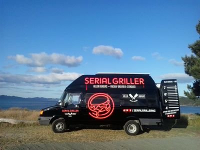 I grind the meat for @serialgrillernz