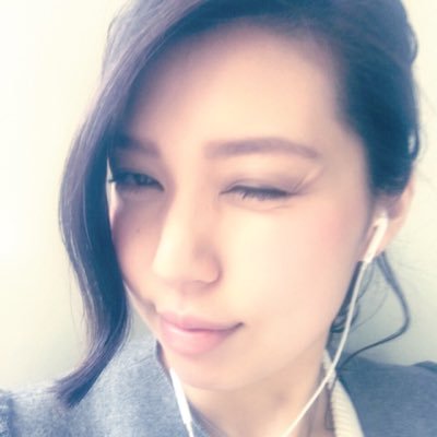 Hell☺︎♡ 皆の“ひまわりちゃん”こと、PersonalStylistのAyakaです。私の人生を変えてくれた師匠はビバリーヒルズに住む、リアルなユダヤ人大富豪。彼と出会って全てが変わりました。師匠から教えて貰った事や格言をシェアしていきます。皆の人生が豊かになる事を願って。To you with love♡♡