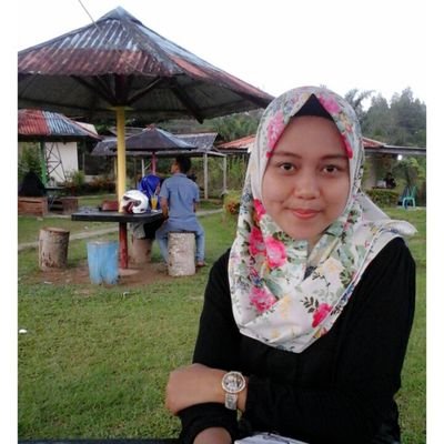 NindrianiRhiia's profile picture. 