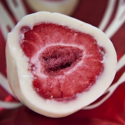 reWRWuigXXaaGCT's profile picture. люблю Твиттер