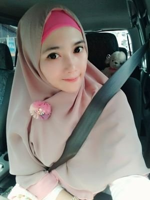 Nieka_kharisma's profile picture. Be a good lecturer  and 
be a Bussines woman