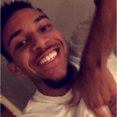 ALEC FRANK. 🇬🇾. Instagram - @xlex_23 Snapchat - xlex_23