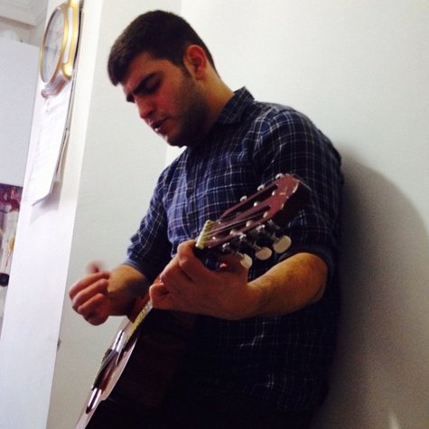 El fútbol y la música es mi pasión, lo demás sobra