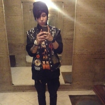 17. Tomboy. I sing growls and screams. Ig: andimarquess