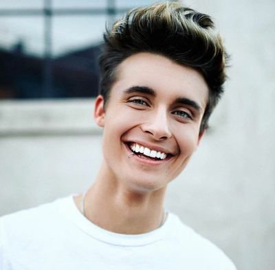 GretaColliner's profile picture. •Art•Colliner•Family•Dancer•                           Instagram: _Perfect_Collins_ (Fanpage)                    Chris Crawford Kirsten Karisma