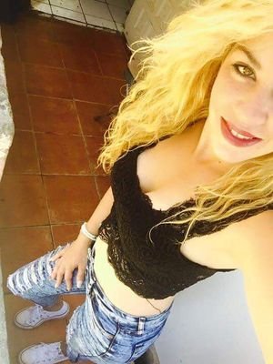 Mommy Full , Ivrain15/5/14,️ Geminis , Soltera , 27 Años , Life Goes On , Snapchat-larubia0608
