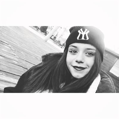 albiita1399's profile picture. Dejo pa mañana lo que deberia haber hecho ayer,dame tu veneno tengo sed/ Todo,pero contigo 13   Ana