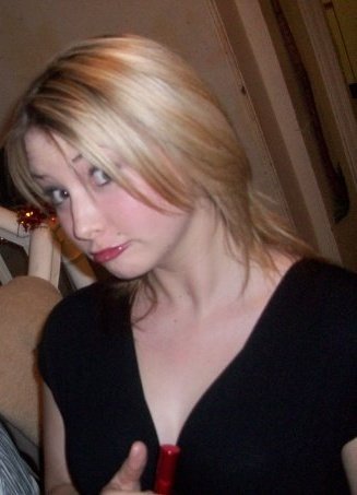 becslewis's profile picture. Does anyone actually read this bit?