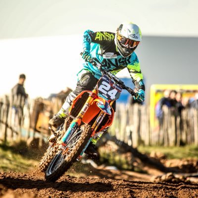 JayBevin124's profile picture. Instagram: jaybevin