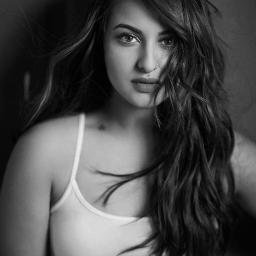 Actrees
Official Page In Twitter sonakshi sinha