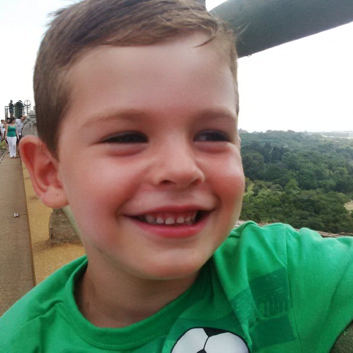 ShaundeSwardt's profile picture. Family First!