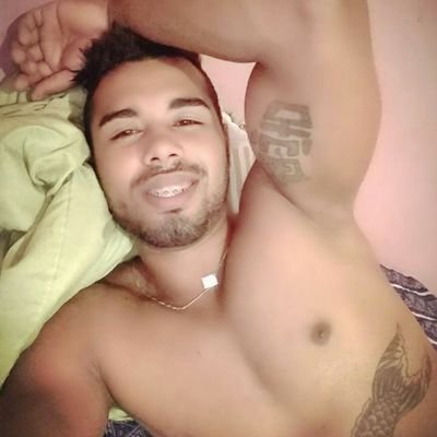 gosto d malhação  curti  a noite e trabalho  bastante