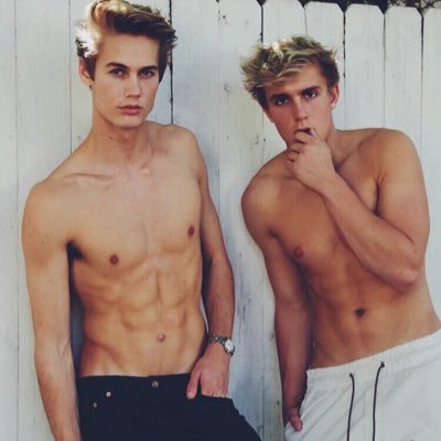 First and official acc about Neels in Paraguay! Turn on notifications ❤️