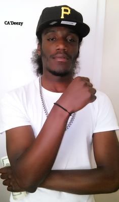 Unsigned Bay Area Artist For Beats/Booking |Cadeezymusic@gmail.com| https://t.co/dwi3mtXtfr