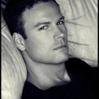 revolver (@revolverxboyutu) Twitter profile photo