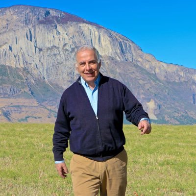 Vivo en la Patagonia. Fui Concejal, Diputado, Subsecretario, Gobernador de Coyhaique y Jefe de División de Gobierno Interior. Hoy ciudadano de la República 🇨🇱