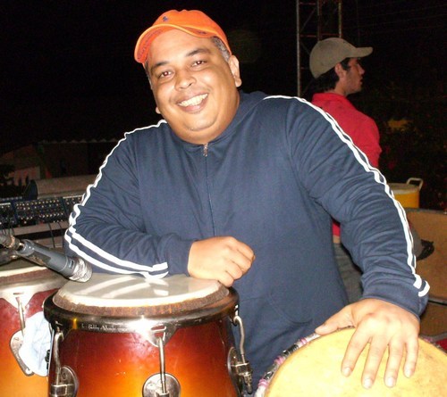 jonaloscueros's profile picture. Ama a DIOS por sobre toda las cosas y Ama a tu Prójimo como a ti mismo.