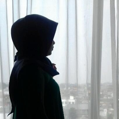 Tidak pernah menjadi bintang, tapi dibenci karena terlalu terang