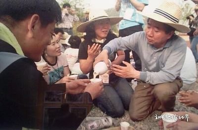 80학번 입학하자마자 휴교. 5.18 광주의 아픔을 못참아했던 그시절 흔했던 운동권. 뼛속까지 노사모. 새눌당 조중동 종편 극혐.여행좋아(지리산 벽소령 달)지역감정 싫어. 되돌아 갈수 있다면 2014년 4월 15일로 세월호 잊지마세요.세월호에 사람이있다.
